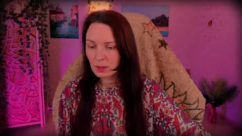 Snapshot of lanaradiance chatting on 06/05/26, 01:50 Lana Radiance online show from 06/05/26, 01:50