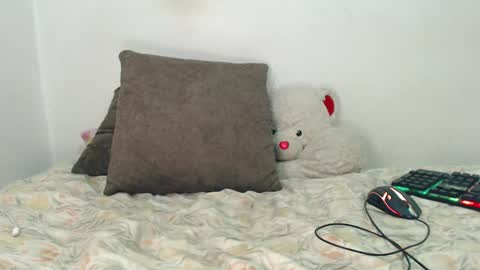 Snapshot of lanarave chatting on 02/14/25, 06:02 lanarave online show from 02/14/25, 06:02