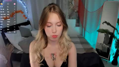 Lana online show from 10/27/25, 04:00