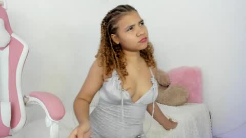 Lana  online show from 01/31/25, 01:54