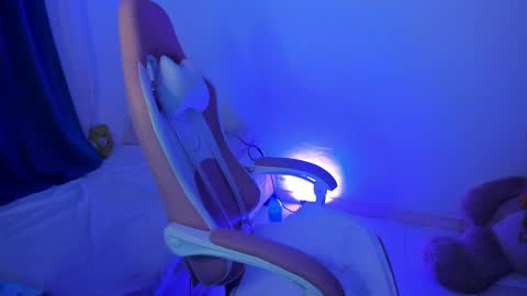 Lana  online show from 10/15/25, 11:05