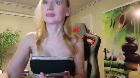 Lana online show from 04/07/26, 06:52