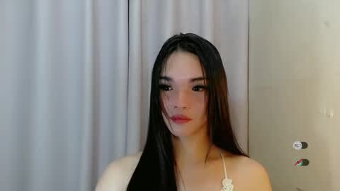 Snapshot of lanawyatt_ chatting on 12/08/24, 03:02 lanawyatt_ online show from 12/08/24, 03:02
