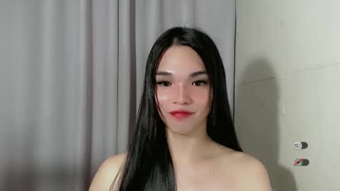 Snapshot of lanawyatt_ chatting on 12/14/24, 07:03 lanawyatt_ online show from 12/14/24, 07:03