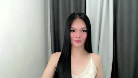 Snapshot of lanawyatt_ chatting on 10/15/25, 03:45 lanawyatt_ online show from 10/15/25, 03:45