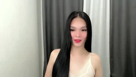 Snapshot of lanawyatt_ chatting on 10/19/25, 08:42 lanawyatt_ online show from 10/19/25, 08:42