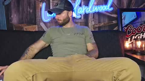 Snapshot of lancehardwood222 chatting on 09/17/25, 12:01 LANCE online show from 09/17/25, 12:01