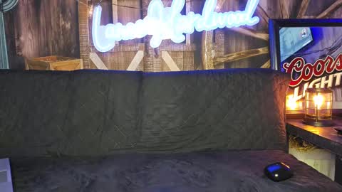 Snapshot of lancehardwood222 chatting on 09/23/25, 12:02 LANCE online show from 09/23/25, 12:02