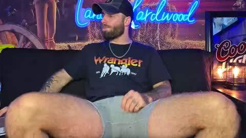 Snapshot of lancehardwood222 chatting on 10/17/25, 12:25 LANCE online show from 10/17/25, 12:25