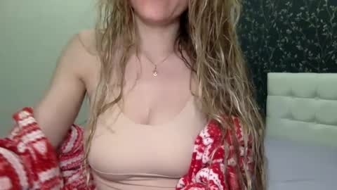 Snapshot of langoria chatting on 01/30/25, 10:51 langoria online show from 01/30/25, 10:51