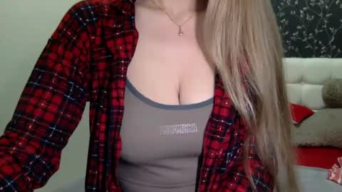 Snapshot of langoria chatting on 03/03/25, 08:11 langoria online show from 03/03/25, 08:11
