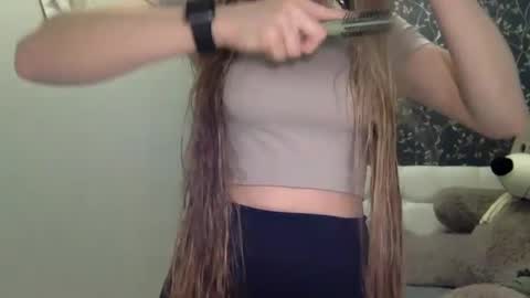 Snapshot of langoria chatting on 03/06/25, 11:03 langoria online show from 03/06/25, 11:03