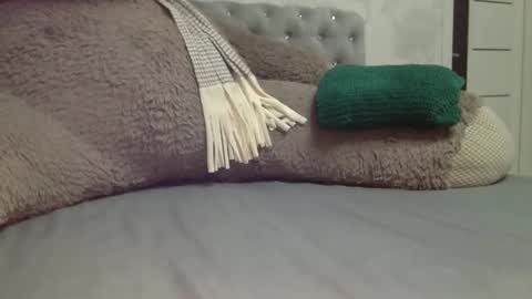Snapshot of langoria chatting on 09/19/25, 11:38 langoria online show from 09/19/25, 11:38