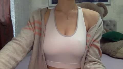 Snapshot of langoria chatting on 09/29/25, 01:38 langoria online show from 09/29/25, 01:38
