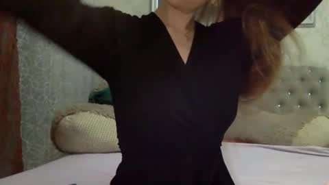 langoria online show from 11/25/25, 10:43