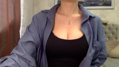 langoria online show from 02/15/26, 12:03