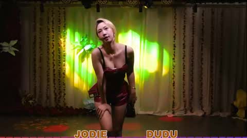 lankwaifong_cindy online show from 04/15/26, 02:51