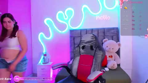 lanna1_ online show from 11/13/25, 02:49