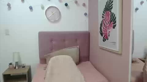 Lanna online show from 03/25/26, 01:17