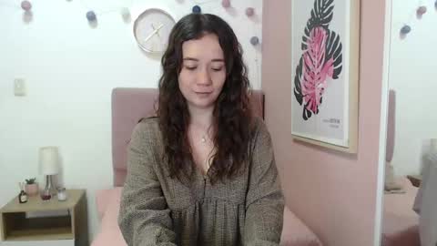 Snapshot of lanna_mills chatting on 05/15/26, 01:29 Lanna online show from 05/15/26, 01:29