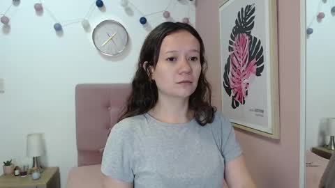 Snapshot of lanna_mills chatting on 05/19/26, 12:55 Lanna online show from 05/19/26, 12:55