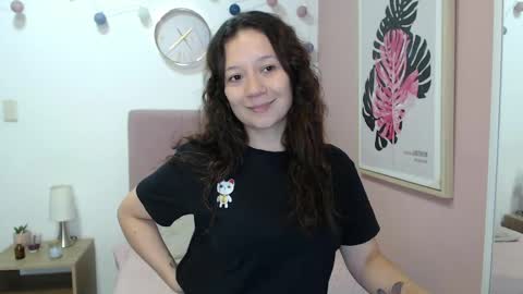 Snapshot of lanna_mills chatting on 06/03/26, 01:25 Lanna online show from 06/03/26, 01:25