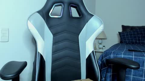 Lanna online show from 02/11/25, 01:41