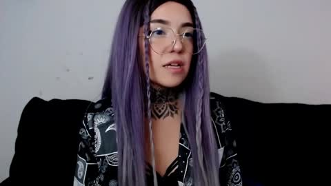 Snapshot of lannie_gonzales chatting on 01/19/25, 07:04 LANNIE   online show from 01/19/25, 07:04