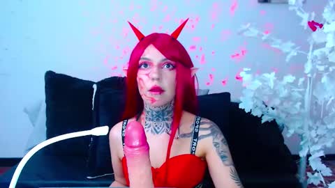 Snapshot of lannie_gonzales chatting on 09/14/25, 10:09 LANNIE   online show from 09/14/25, 10:09