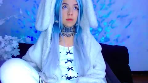 Snapshot of lannie_gonzales chatting on 10/05/25, 02:10 LANNIE   online show from 10/05/25, 02:10