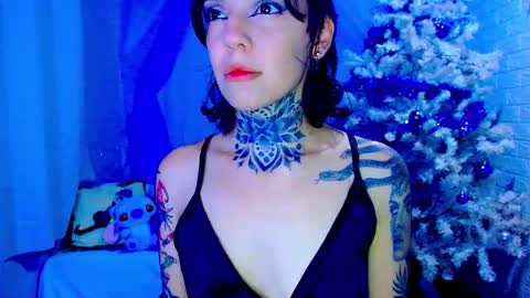 LANNIE   online show from 12/19/25, 03:57