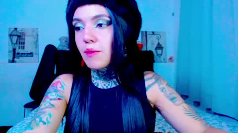 Snapshot of lannie_gonzales chatting on 06/05/26, 12:50 LANNIE online show from 06/05/26, 12:50
