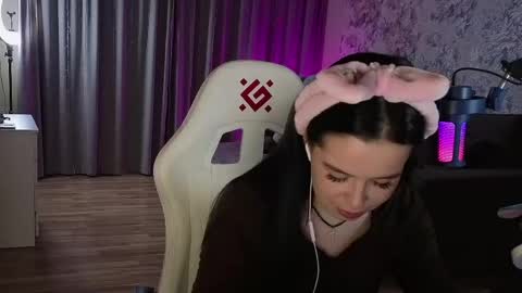 Monica online show from 05/07/26, 07:47