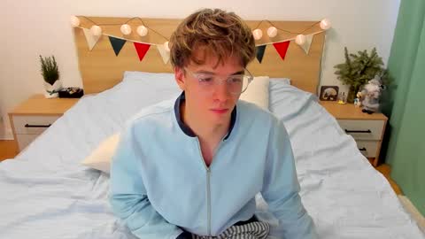 Fandi online show from 01/13/25, 08:26