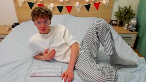 Fandi online show from 01/18/25, 12:26