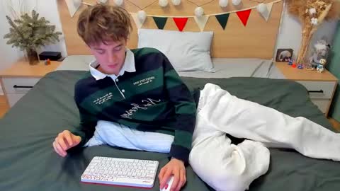 Fandi online show from 02/02/25, 03:17