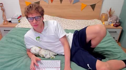 Fandi online show from 10/02/25, 04:47