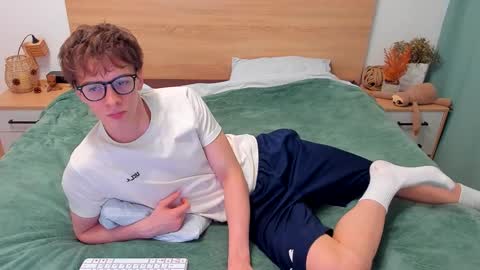 Fandi online show from 11/26/25, 11:33