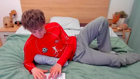 Fandi online show from 12/01/25, 07:13