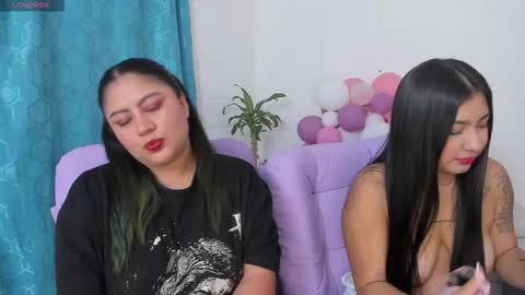 lapeligrosa_ online show from 12/19/25, 12:12