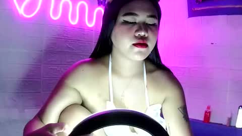 Snapshot of lara101732 chatting on 10/07/25, 04:20 lara101732 online show from 10/07/25, 04:20