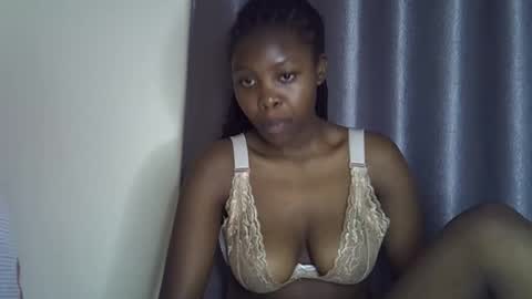 lara online show from 11/26/25, 09:54