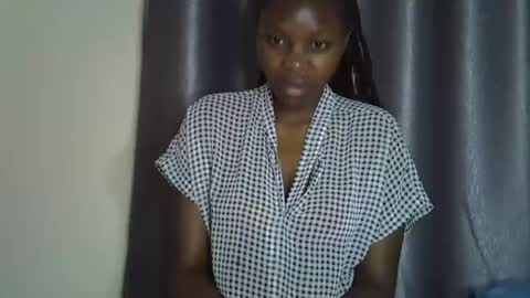 lara online show from 12/01/25, 12:32