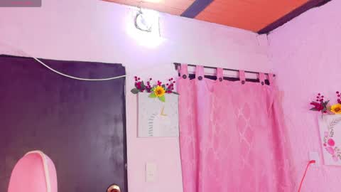 LARA online show from 04/24/26, 07:05