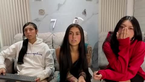 lara_as online show from 05/06/26, 07:02