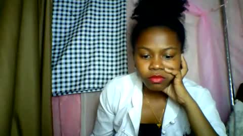 Snapshot of lara_belle chatting on 06/07/26, 04:27 lara_belle online show from 06/07/26, 04:27