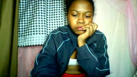 Snapshot of lara_belle chatting on 06/12/26, 07:24 lara_belle online show from 06/12/26, 07:24