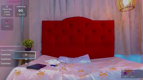 Snapshot of lara_brunette chatting on 03/03/25, 11:35 Lara Brunette  online show from 03/03/25, 11:35