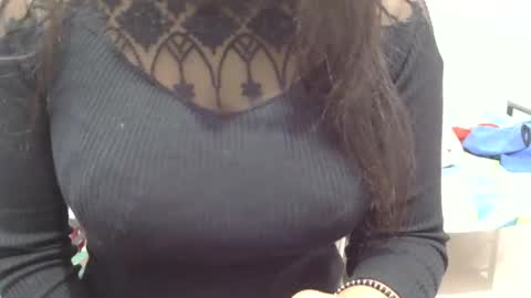 Snapshot of lara_dey chatting on 12/26/24, 06:43 Anshika rai online show from 12/26/24, 06:43