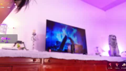 Snapshot of lara_giraldo chatting on 07/11/26, 12:13 Hello Guys I am Lara Giraldo WELCOME To my room online show from 07/11/26, 12:13
